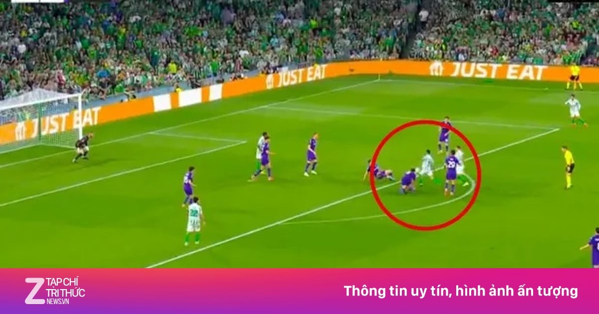 Đối thủ ngả mũ trước Antony