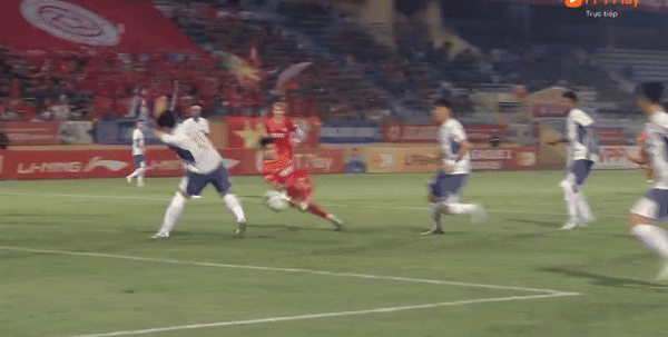 Live The Cong Viettel vs Da Nang 2-0 (H1): The Cong Viettel scored 2 consecutive goals photo 4