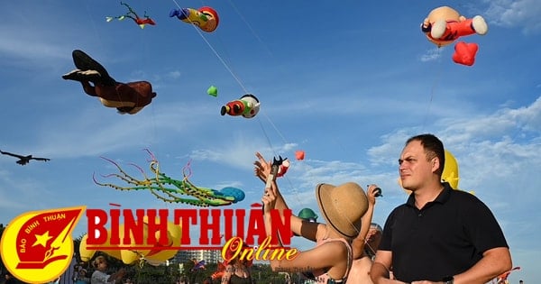 Lễ hội thả diều thu hút du khách dịp lễ 30/4 - 1/5