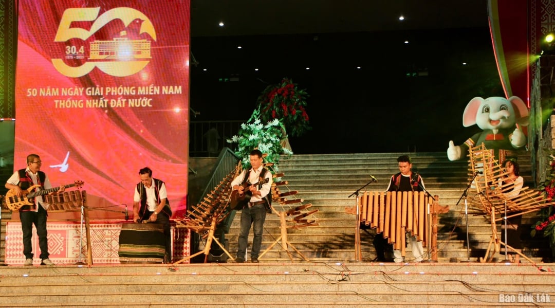 Tiết mục Hòa tấu nhạc cụ Vang mãi giữa đại ngàn.