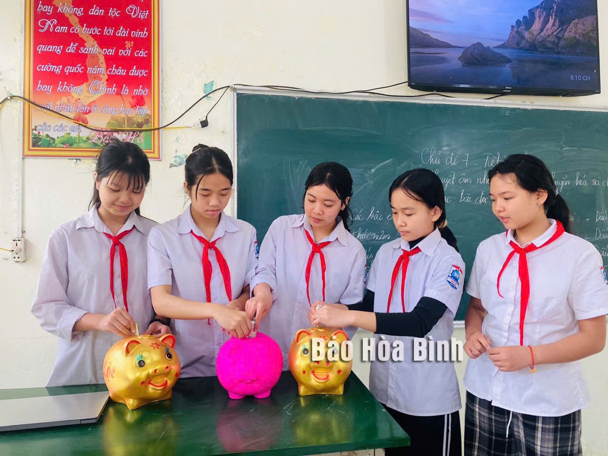 Tỏa ngát hương thơm vườn hoa "nghìn việc tốt"
