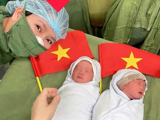 Born on April 30, the twins in Nghe An are named Thong Nhat - Hoa Binh.