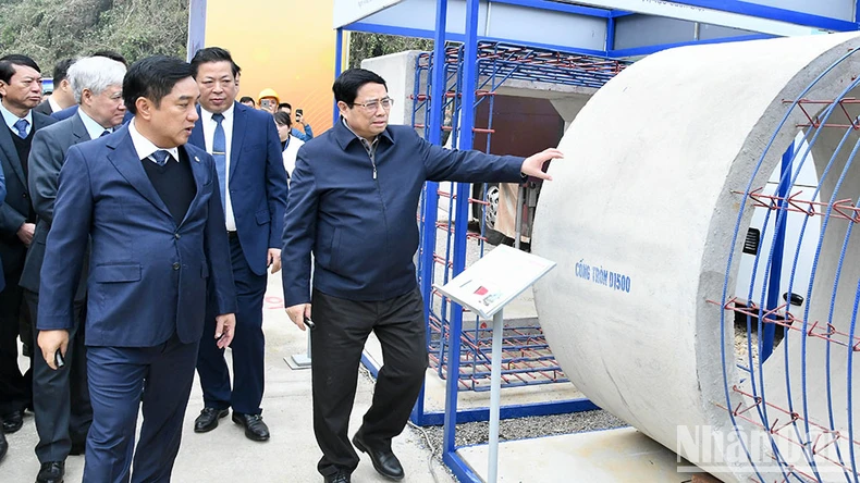 Thủ tướng Phạm Minh Chính phát lệnh khởi công tuyến cao tốc Đồng Đăng - Trà Lĩnh ảnh 4