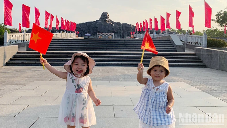 Quang Nam verzeichnete während der Feiertage am 30. April und 1. Mai einen Anstieg der Touristenzahlen. Foto 2