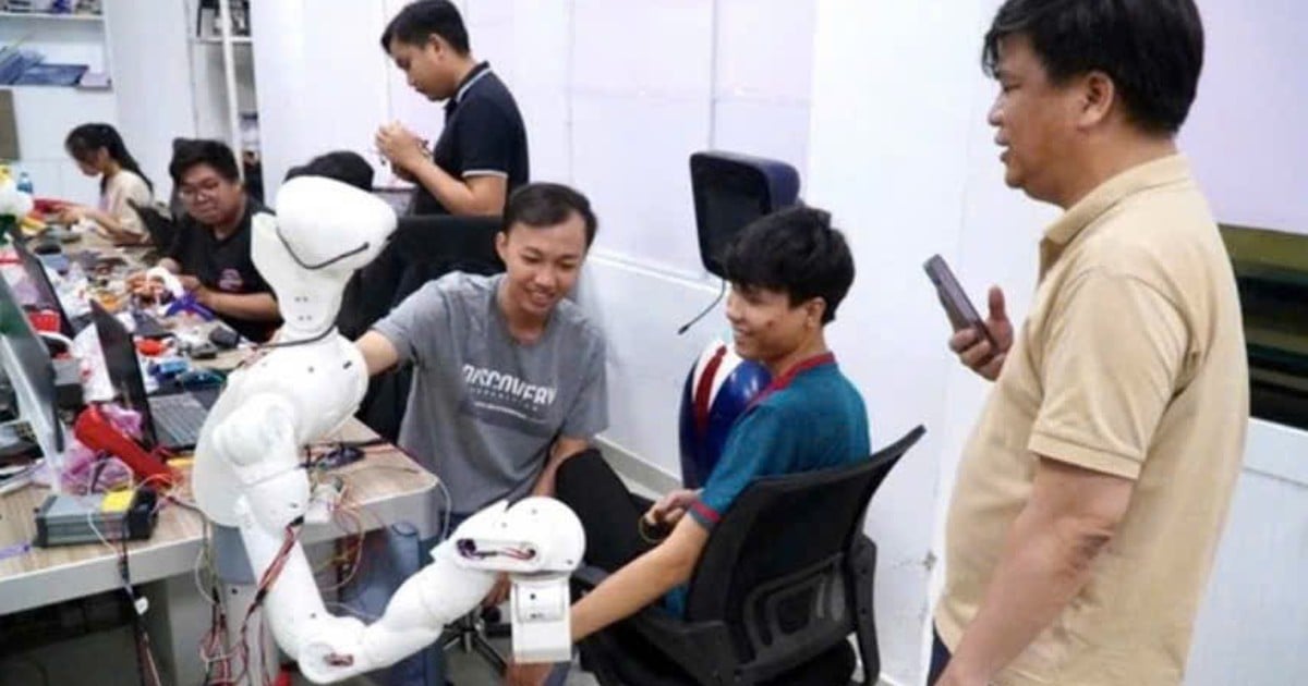 ทักษะที่คนงานต้องพัฒนาตนเองในยุค AI: มหาวิทยาลัยปรับโปรแกรมการฝึกอบรม