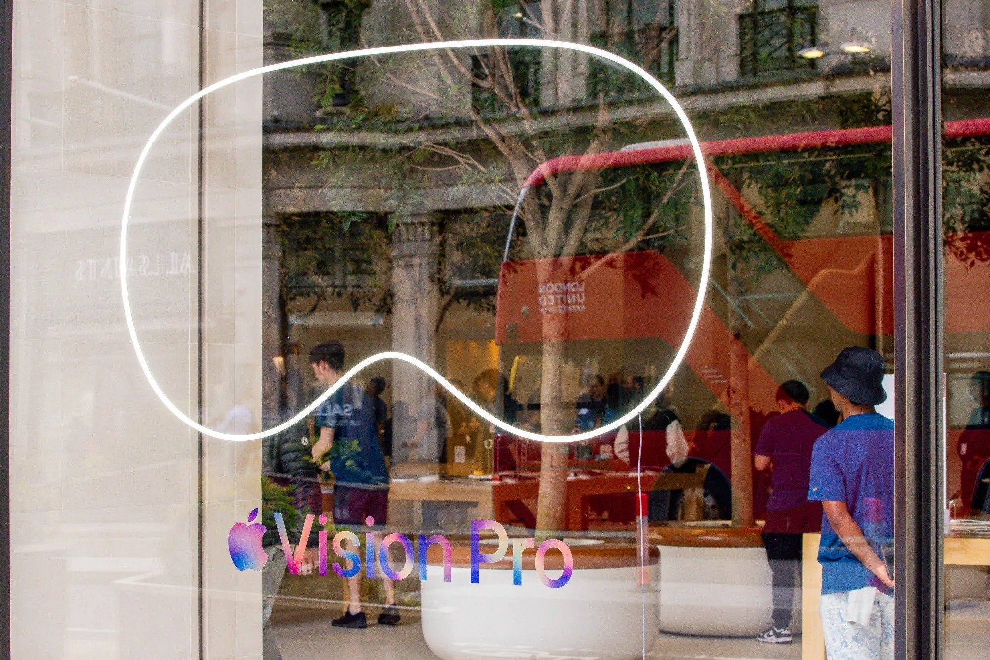 Apple Vision Pro,  Vision Pro la gi,  Vision Pro 2,  Tim Cook Vision Pro,  kinh thong minh anh 1