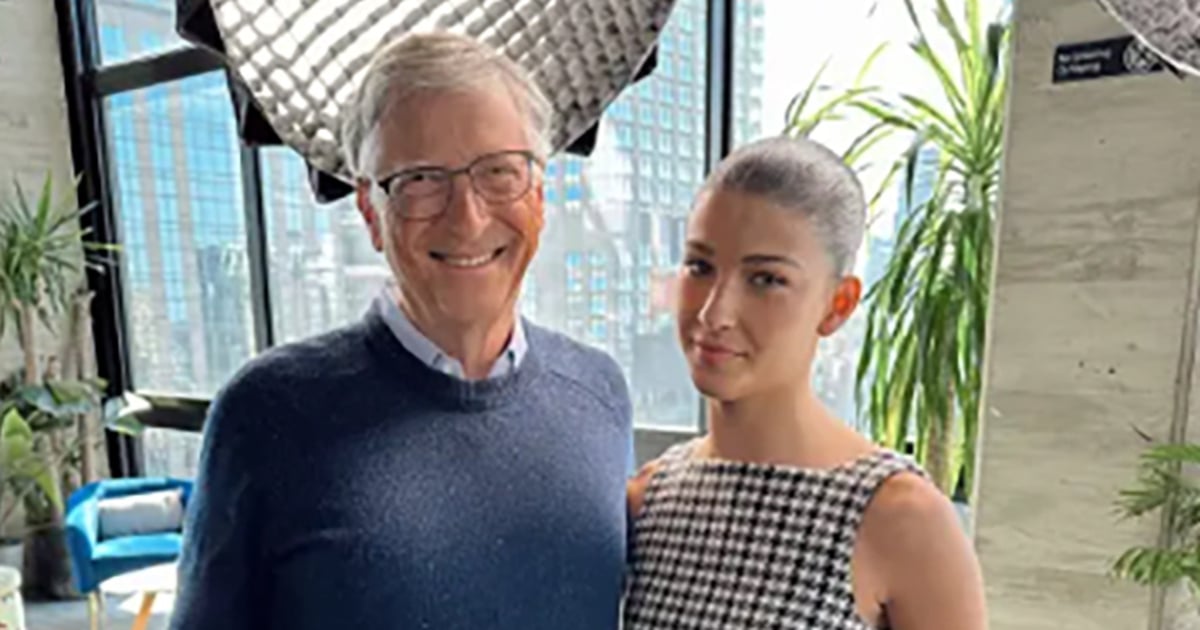 Con gái tiết lộ Bill Gates mắc chứng rối loạn tâm lý