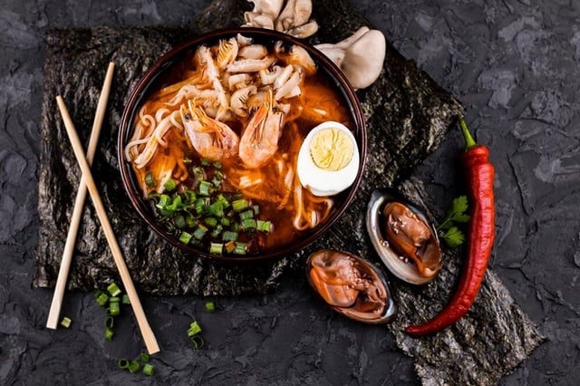 Cách ăn mì cay không gây tăng cân - Ảnh 3.