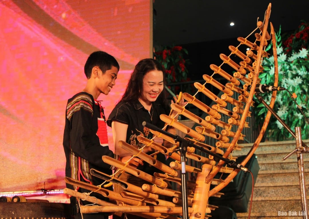 Highlights of the Gong Culture Program "Coming to the Highlands"