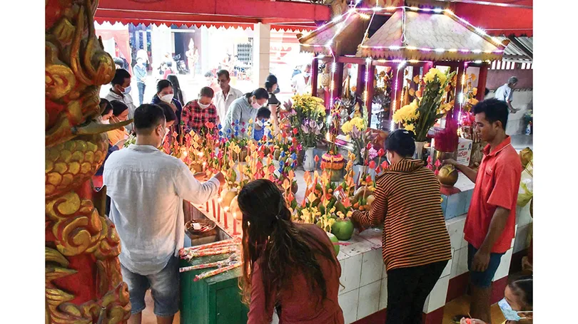 ពិធីបុណ្យថ្វាយដូងពិសេសនៅភាគខាងលិច