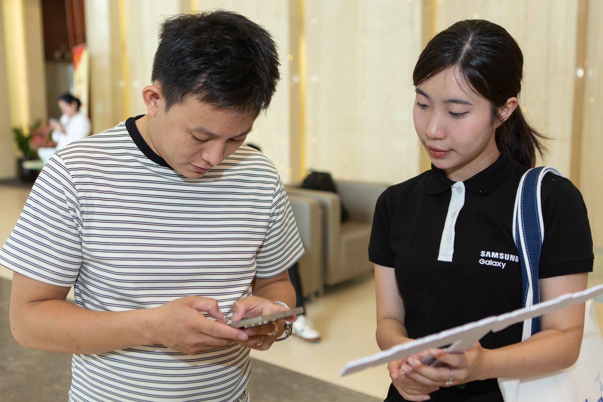 Samsung anh 10