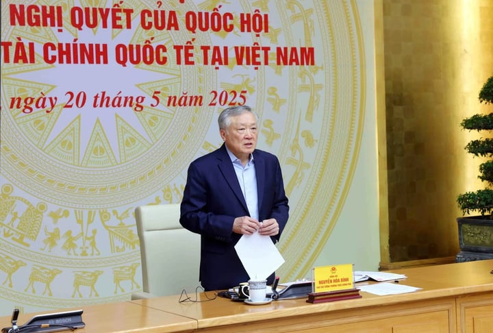 Phó thủ tướng Nguyễn Hoà Bình phát biểu tại hội nghị. (Ảnh: Nguyễn Hoàng/VGP)