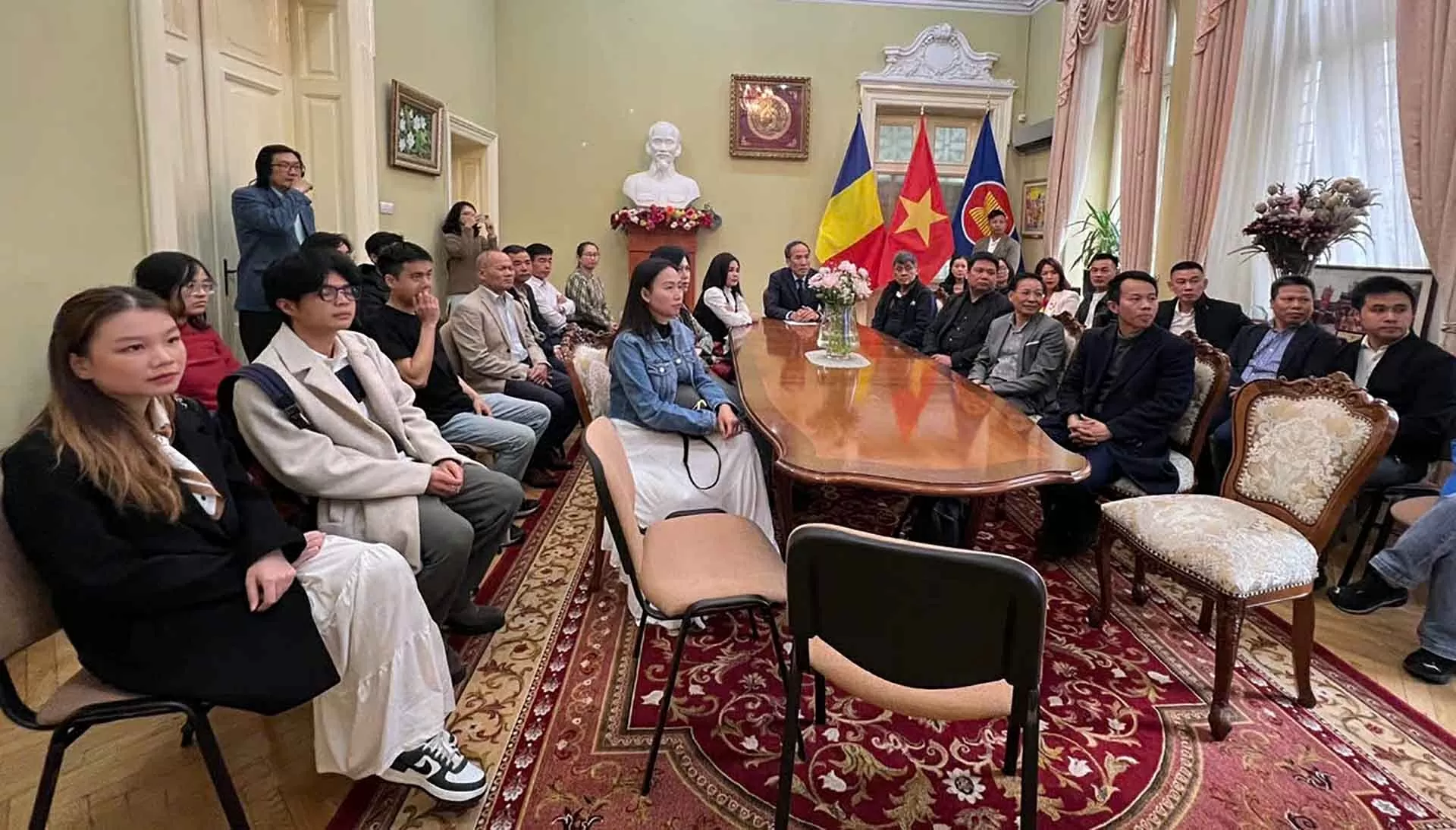 Kỷ niệm 135 năm Ngày sinh Chủ tịch Hồ Chí Minh tại Romania