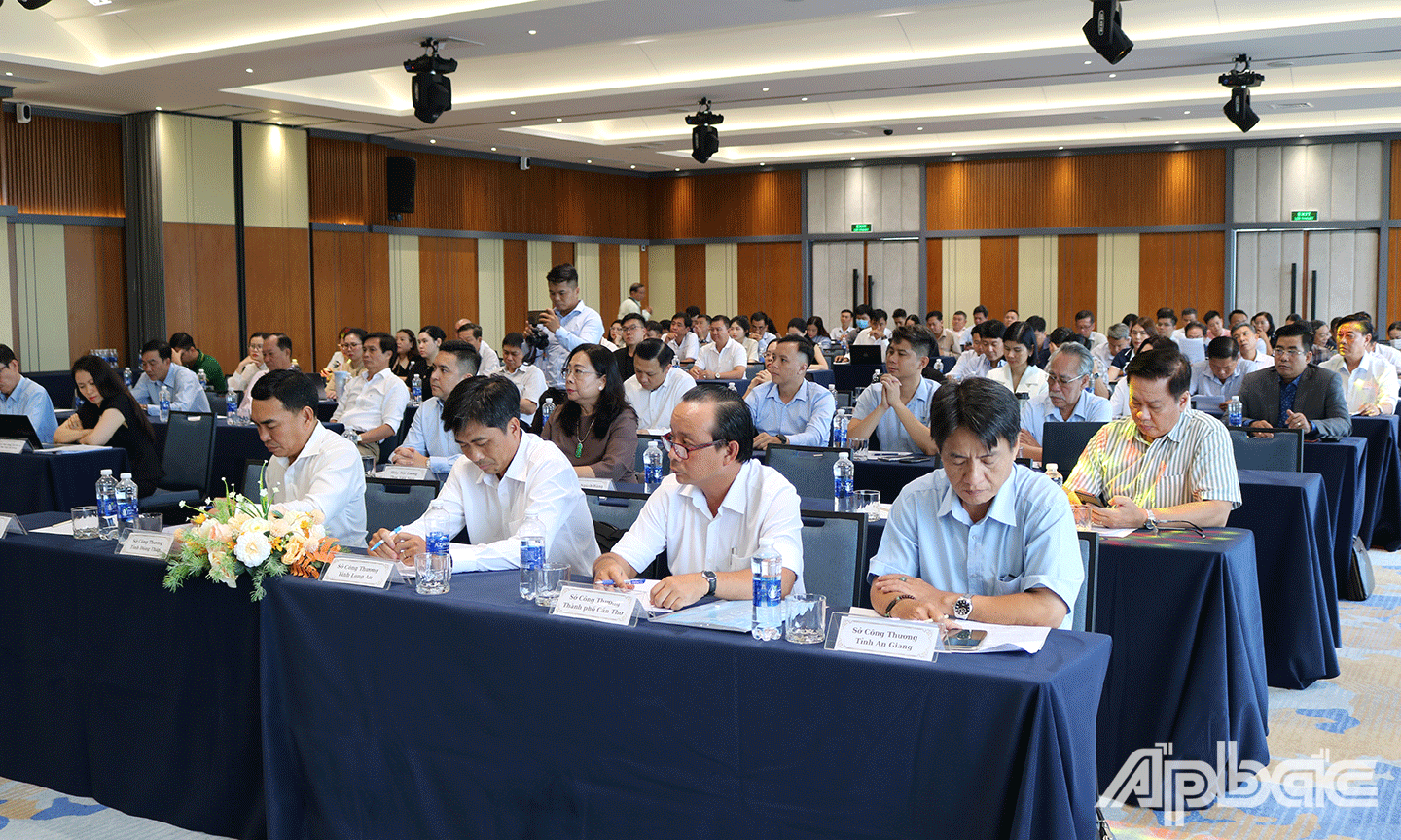Đại biểu tham dự Hội nghị