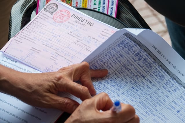 Học viên đóng hơn 16 tỉ cho Úc Châu, trung tâm tiếng Anh khác dạy miễn phí - Ảnh 1.