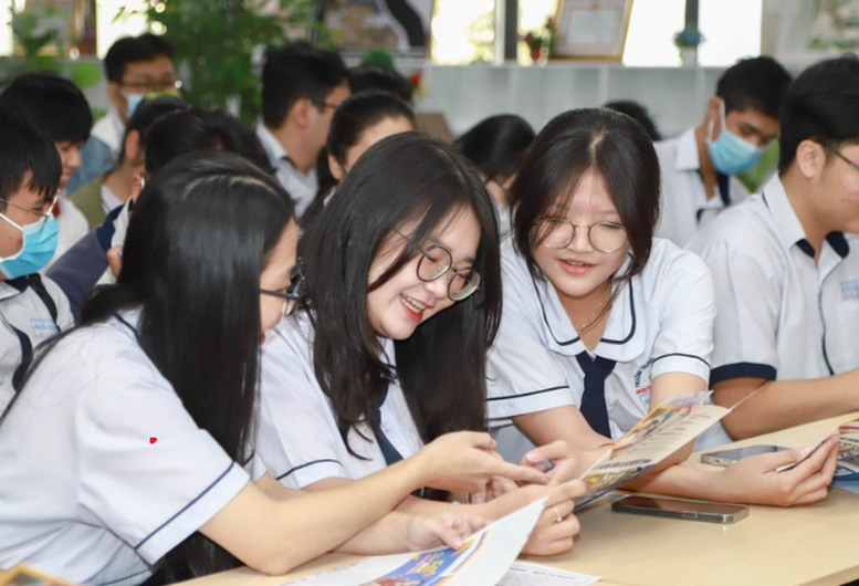 Thí sinh đăng ký nguyện vọng xét tuyển đại học, cao đẳng từ ngày 16/7/2025- Ảnh 1.