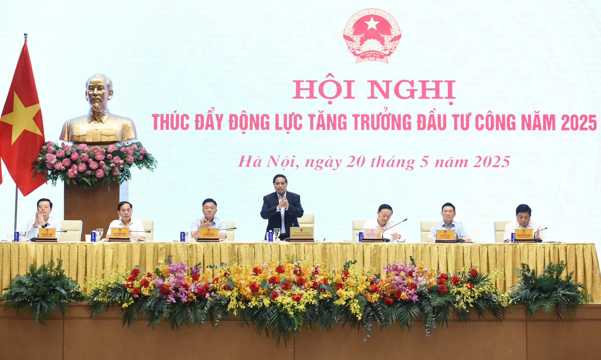 [Ảnh] Thủ tướng Phạm Minh Chính chủ trì Hội nghị thúc đẩy động lực tăng trưởng đầu tư công ảnh 1