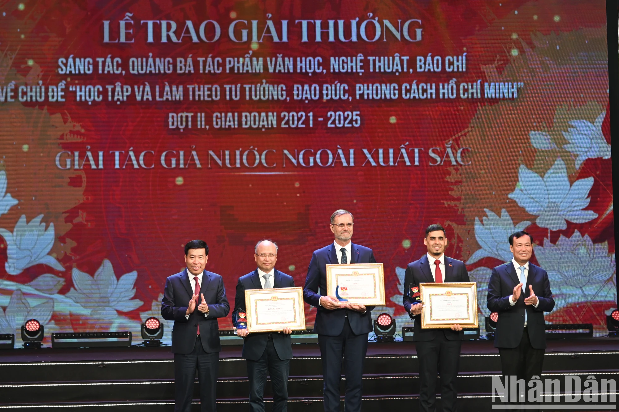 [Ảnh] Lễ trao giải thưởng các tác phẩm về học và làm theo Chủ tịch Hồ Chí Minh ảnh 7