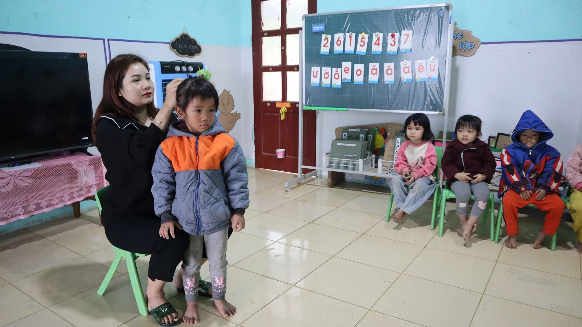 [Ảnh] Rẽ sóng đi… gieo chữ nơi ốc đảo ảnh 2