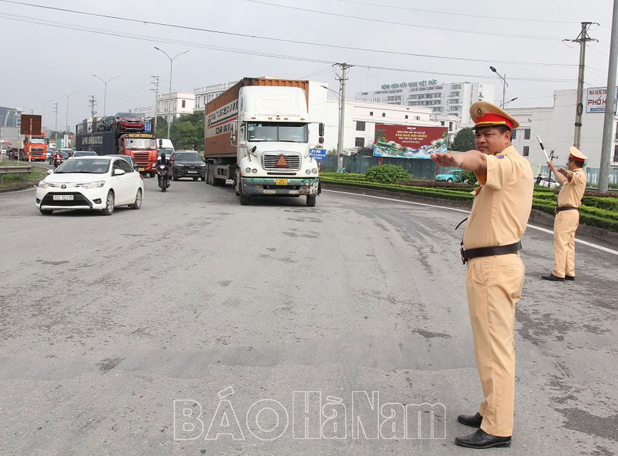Đẩy mạnh tuyên truyền nâng cao ý thức chấp hành pháp luật về TTATGT