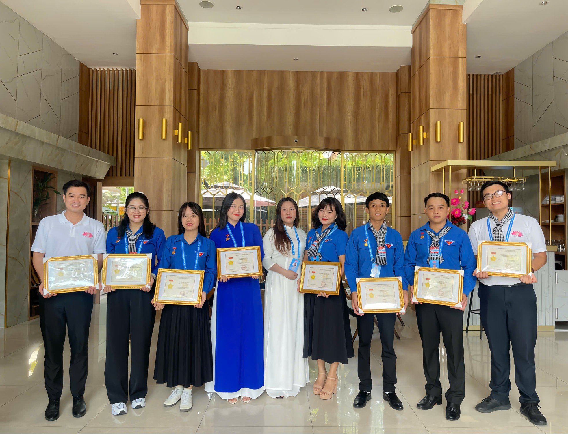 Học cách làm điều nhỏ với một tình yêu lớn ảnh 5