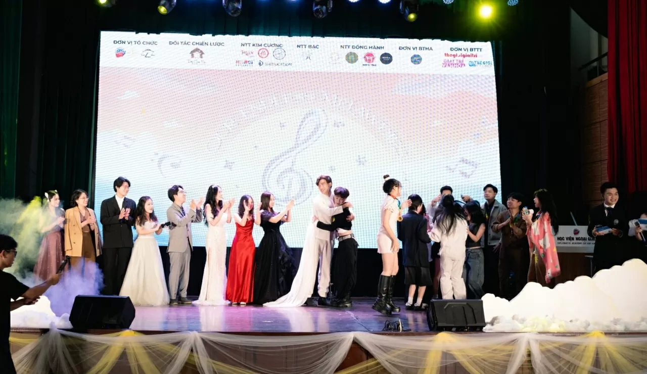 Bản hòa ca thanh xuân của những người trẻ khoác áo Luật