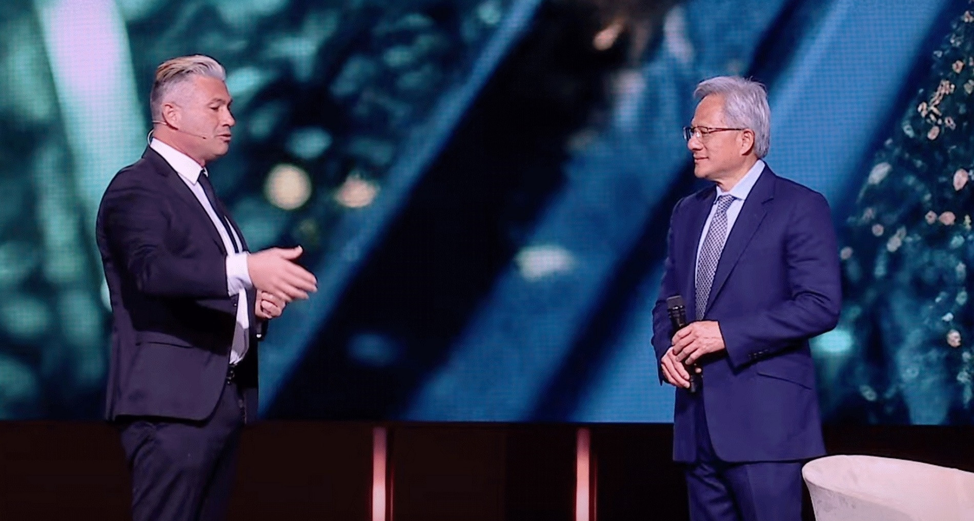 Jensen Huang សរសើរ Huawei, DeepSeek, ចិនធ្វើឱ្យអាមេរិកមានការប្រុងប្រយ័ត្ន