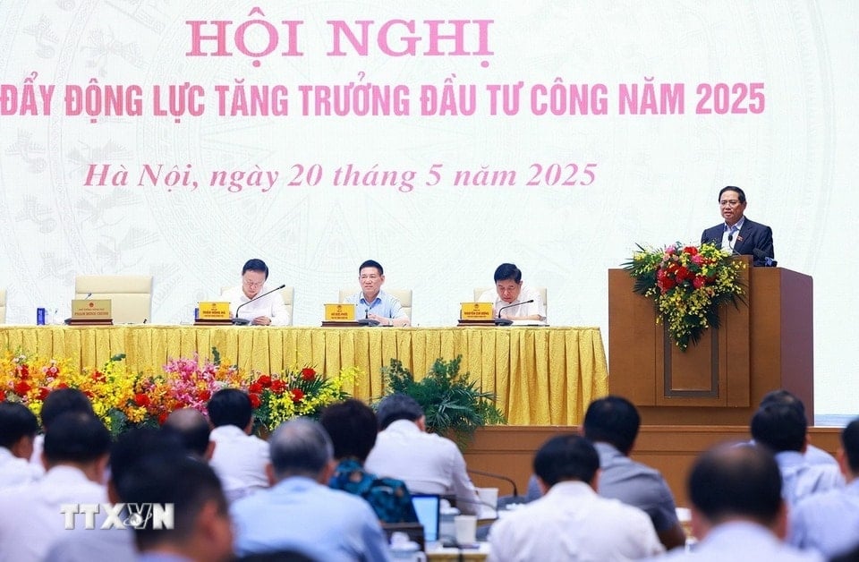 thu-tuong-chu-tri-hoi-nghi1.jpg