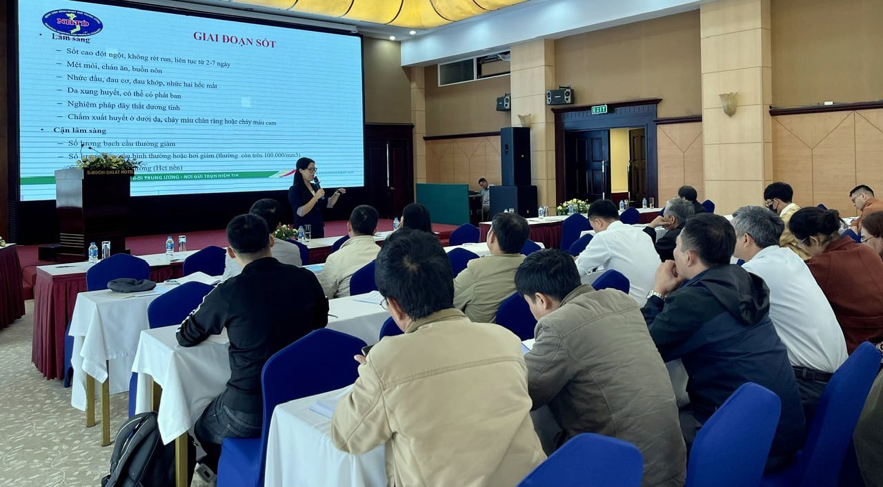 Cập nhật kiến thức về chẩn đoán và điều trị sốt xuất huyết cho cán bộ y tế trong tỉnh