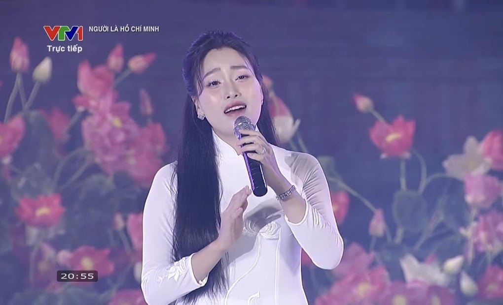 Huyền Trang gây xúc động trong đêm nhạc mừng sinh nhật Bác Hồ - 1