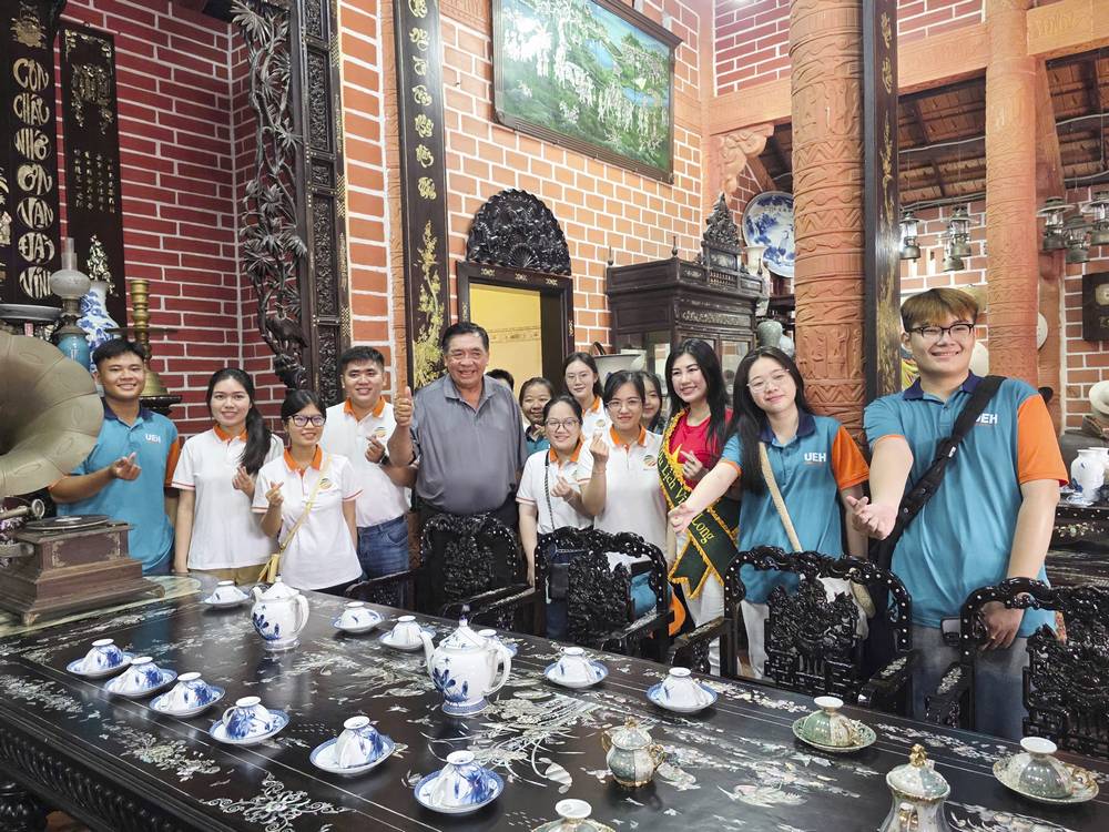 Hội đồng Thương mại và Công nghệ toàn cầu Ấn Độ vừa chứng nhận Khu du lịch Nhà gốm Tư Buôi thuộc Top 10 Thương hiệu uy tín xuất sắc toàn cầu.
