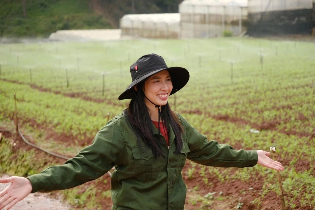 Hoa hậu Thùy Tiên bị bắt: Vỏ bọc vô can của cổ đông sở hữu 30% cổ phần - 1