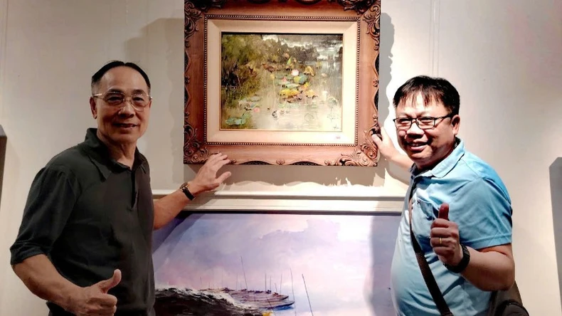 "Sắc quê 4" đặc biệt thu hút nhà sưu tập và du khách quốc tế ảnh 3