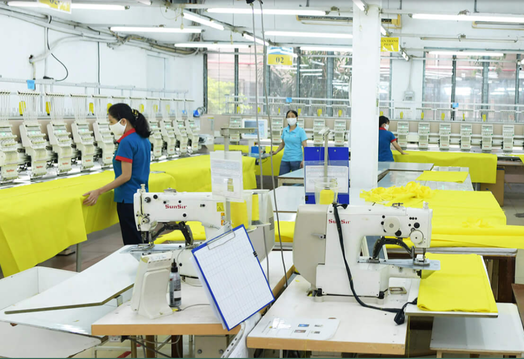 Một công ty dệt may tại TPHCM tạm dừng gia công để giảm lỗ - 1