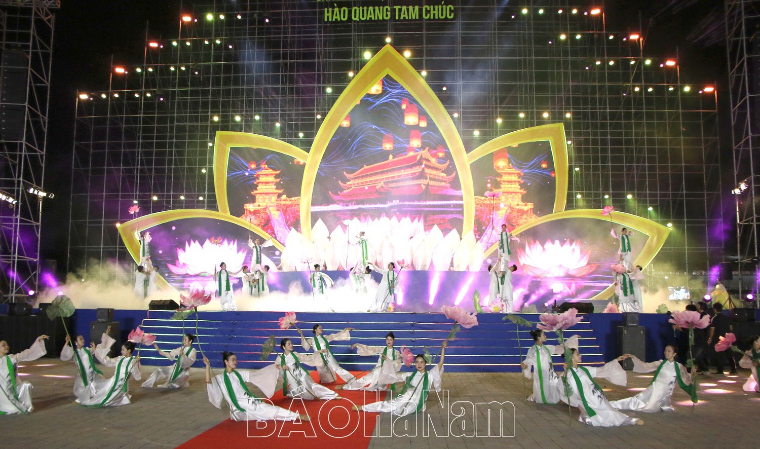 Chương trình nghệ thuật “Hào quang Tam Chúc”