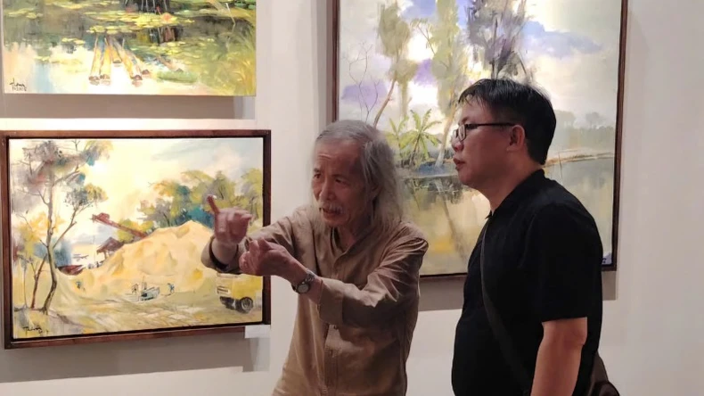 "Sắc quê 4" đặc biệt thu hút nhà sưu tập và du khách quốc tế ảnh 4