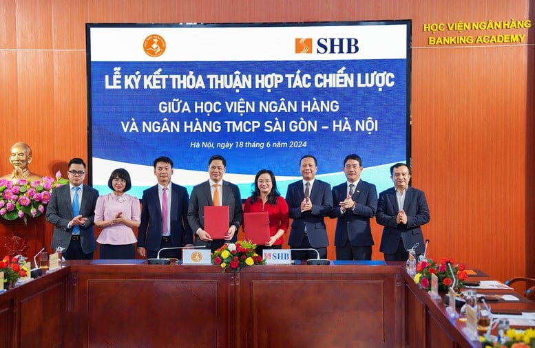 FinanceAsia: SHB là 'Ngân hàng Tốt nhất cho khách hàng Khu vực công' năm 2025 tại Việt Nam- Ảnh 2.