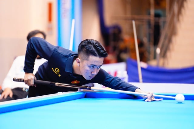 Billiards: Tài năng trẻ Việt Nam tiếp tục gây ấn tượng, đi tiếp với ngôi nhất bảng - Ảnh 1.