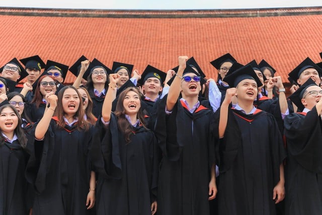 Chắp cánh ước mơ với học bổng tiếp bước hành trình tại SIU - Ảnh 3.