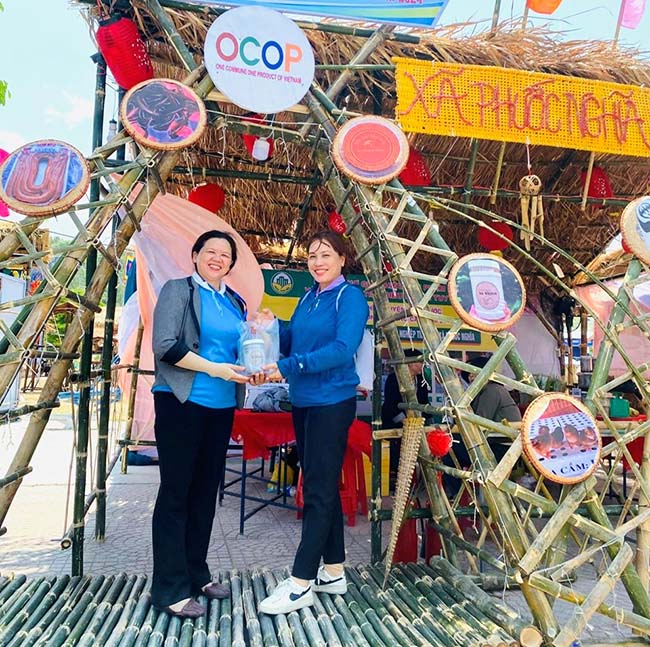 Tuy-phuoc-day-manh-phat-trien-san-pham-ocop.jpg
