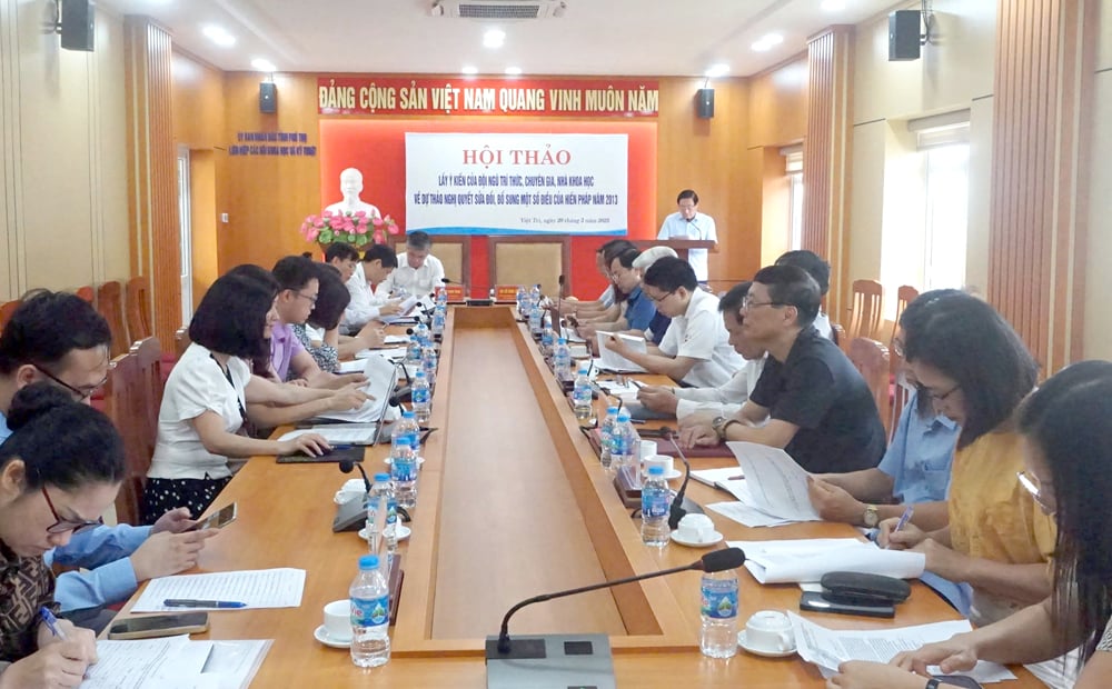 សិក្ខាសាលាប្រមូលមតិលើសេចក្តីព្រាងដំណោះស្រាយ វិសោធនកម្ម និងបន្ថែមមាត្រាមួយចំនួននៃរដ្ឋធម្មនុញ្ញឆ្នាំ ២០១៣