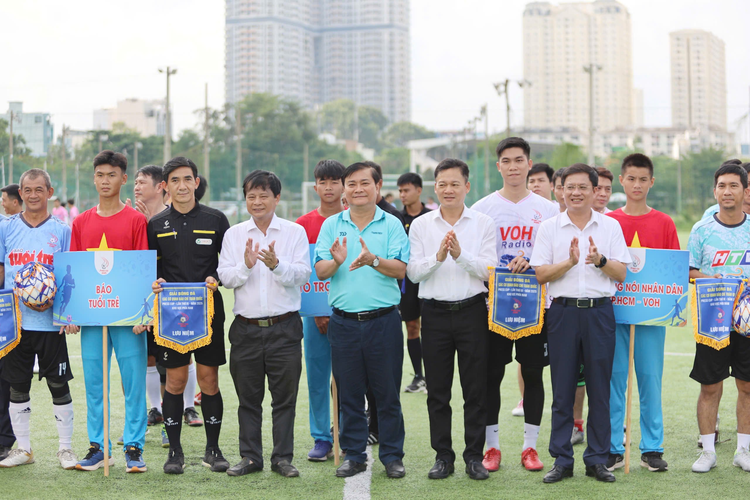 Press Cup 2025: Báo Thanh Niên xuất quân thắng lợi- Ảnh 4.