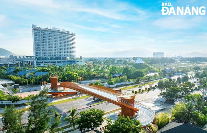 Diện mạo đô thị quận Liên Chiểu ngày càng hiện đại, với nhiều công trình, dự án trọng điểm. Ảnh: THÀNH LÂN