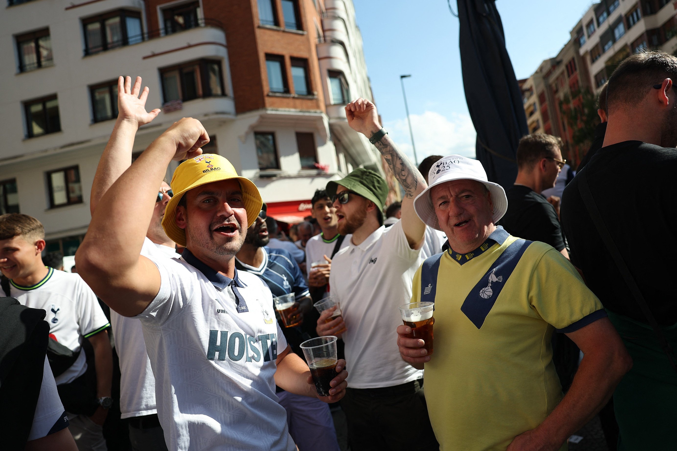 Fan MU va Tottenham anh 10
