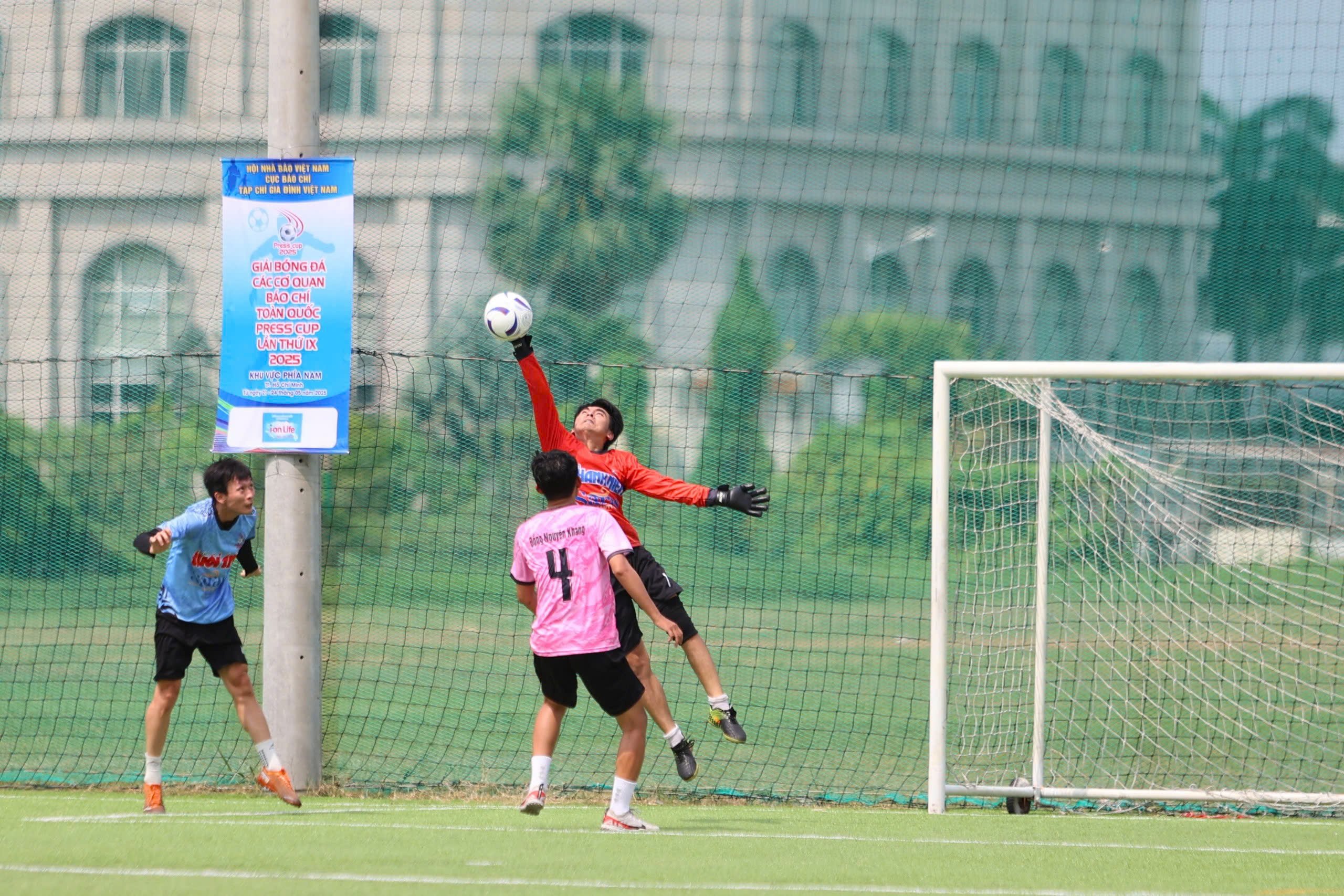 Press Cup 2025: Báo Thanh Niên xuất quân thắng lợi- Ảnh 12.