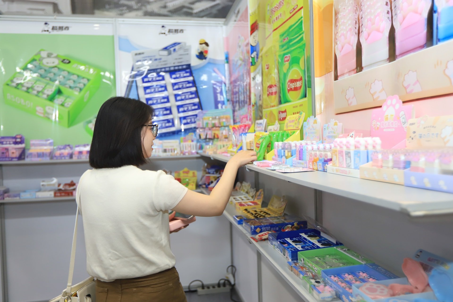 21.5 朝オフィス開店 製品デザイン.jpg