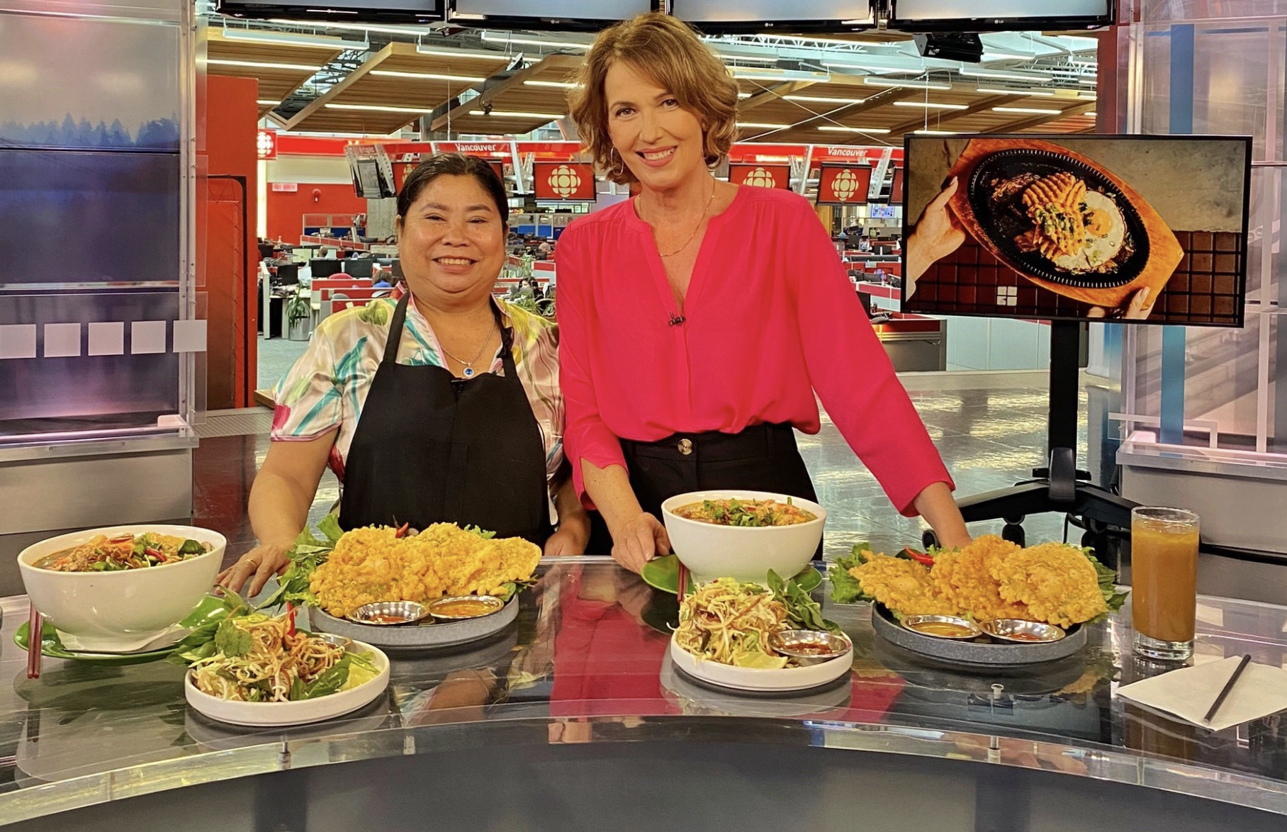 Bà chủ Lunch Lady nổi tiếng thế giới đột tử mất ở Canada - Ảnh 1.