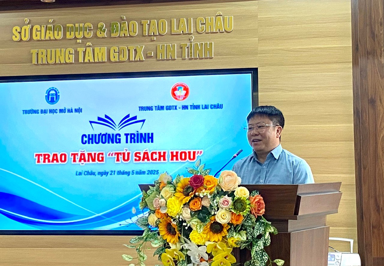 Đồng chí Trần Mạnh Hùng - Giám đốc Sở Văn hoá, Thể thao và Du lịch phát biểu tại chương trình.