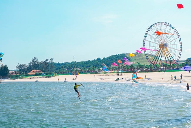 Bình Thuận: Phấn đấu đạt mục tiêu đón trên 11 triệu lượt khách đến tỉnh trong năm 2025 - Ảnh 1.