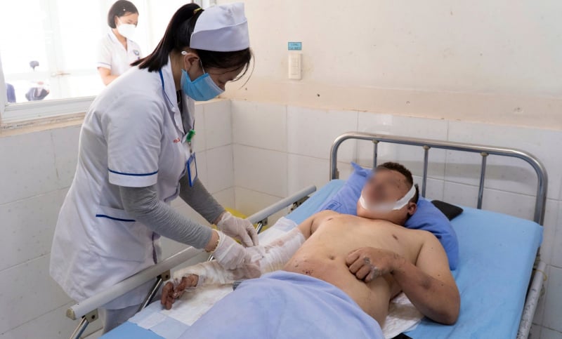 Nổ tại công ty sản xuất nam châm, 12 người bị thương -0